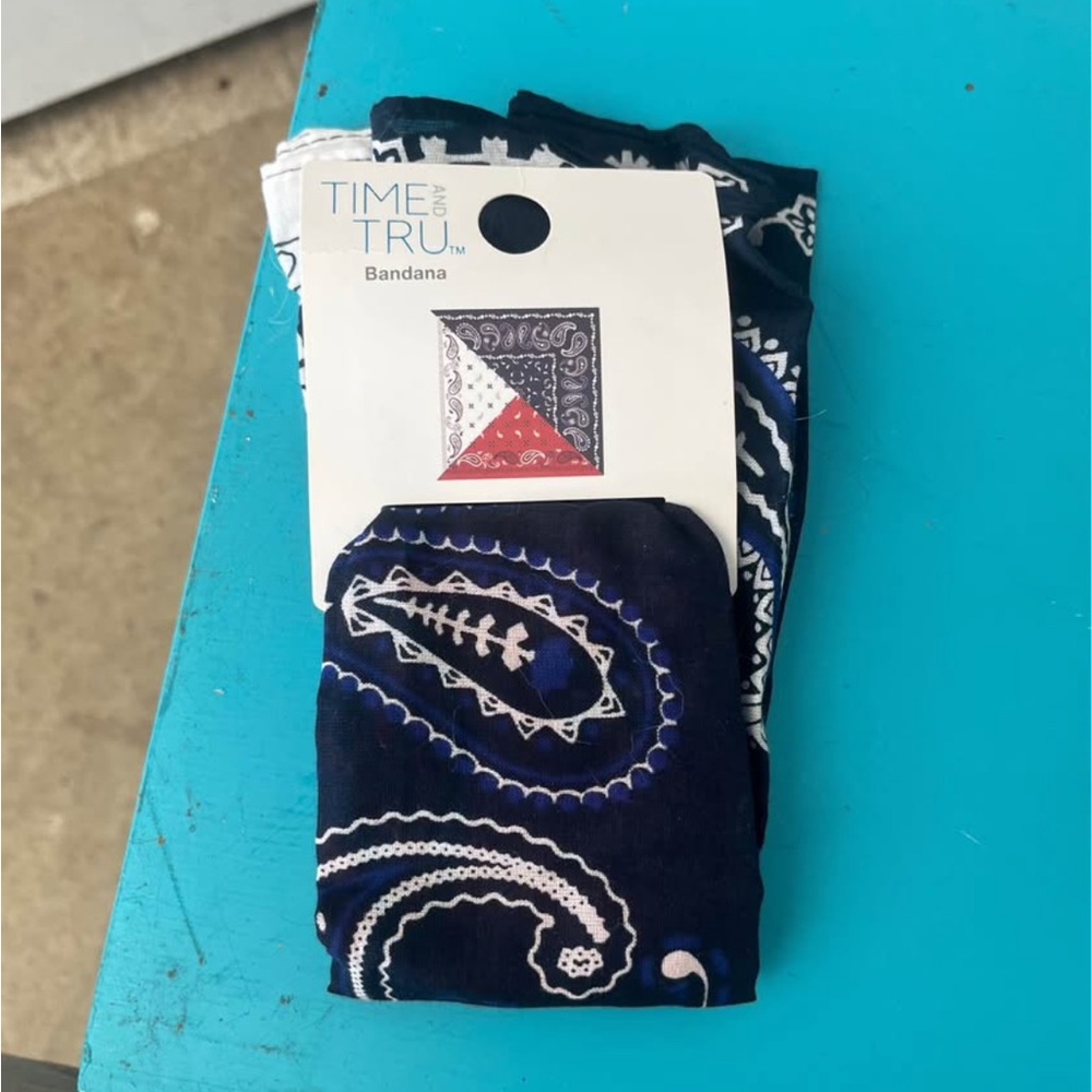 Dog items - Picture 2 of 5